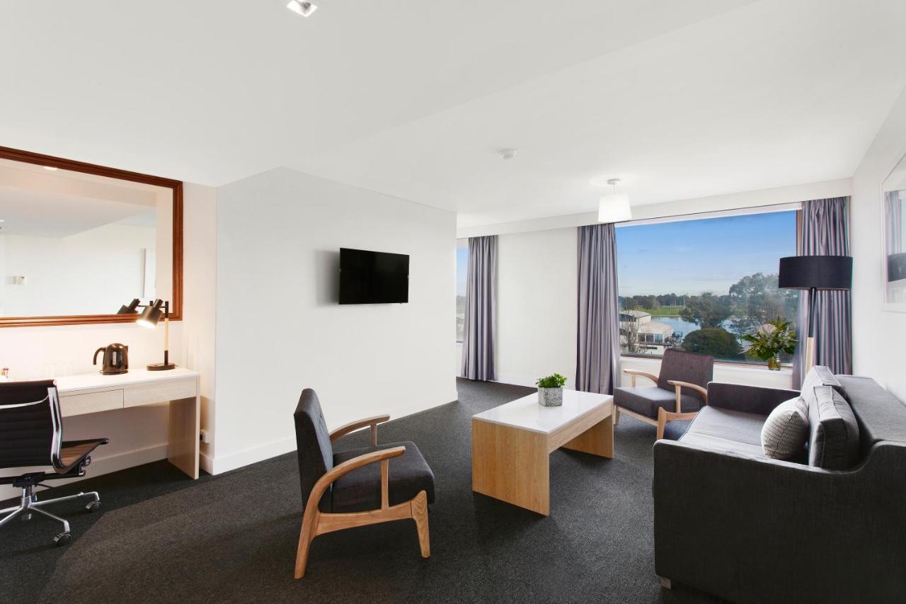 Mercure Melbourne Albert Park Exterior photo